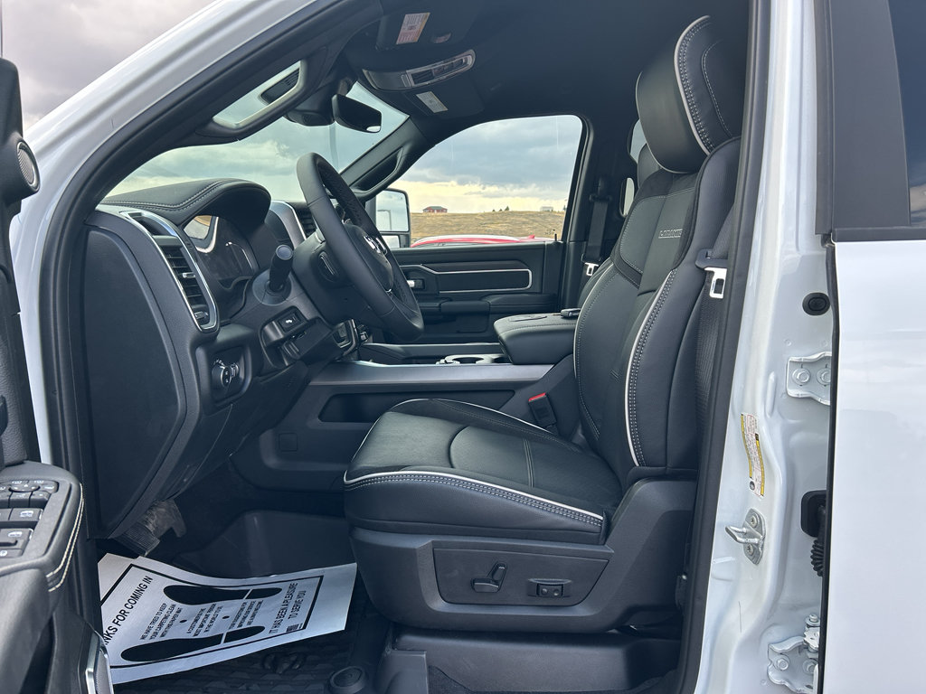 New 2026 RAM 2500 Laramie AWD/4WD image 9