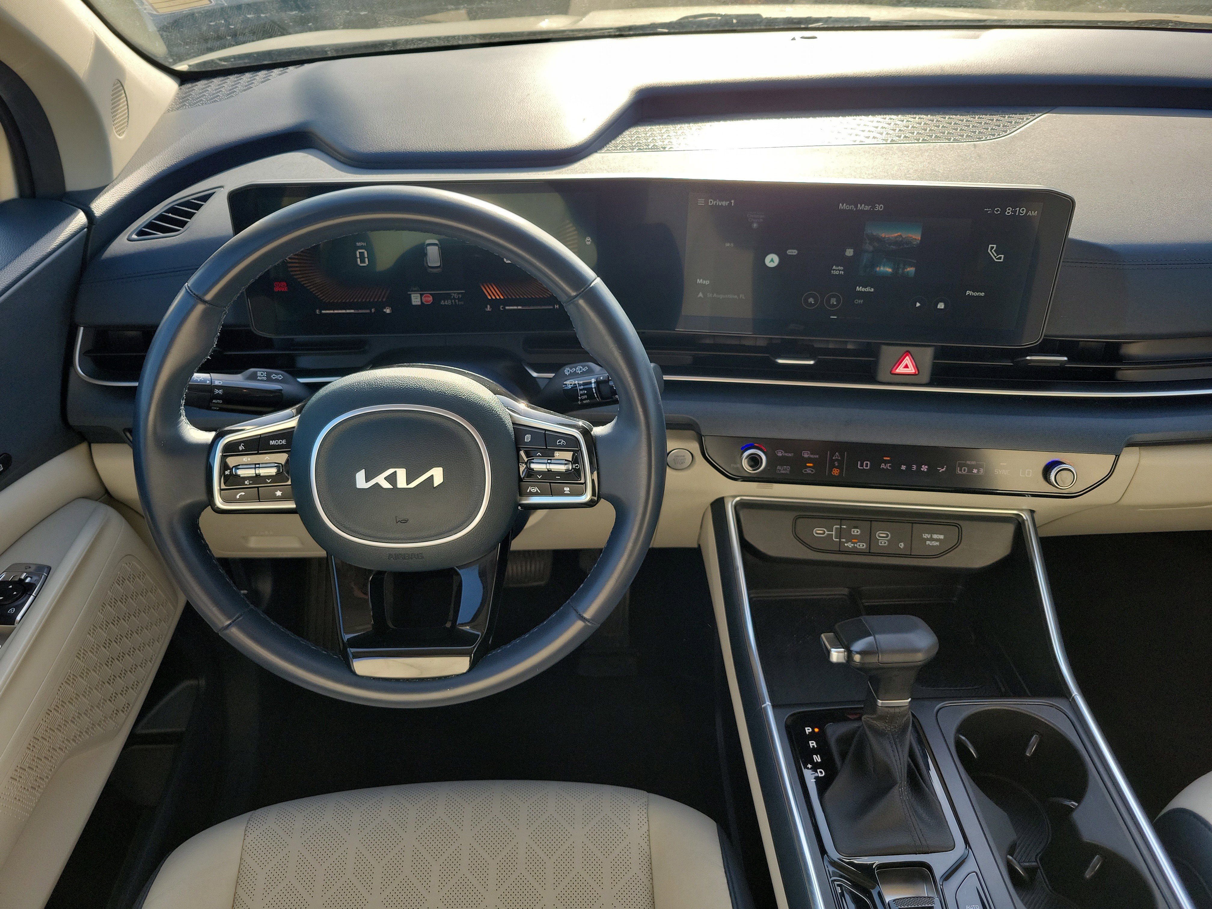 Certified 2025 Kia Carnival EX image 19