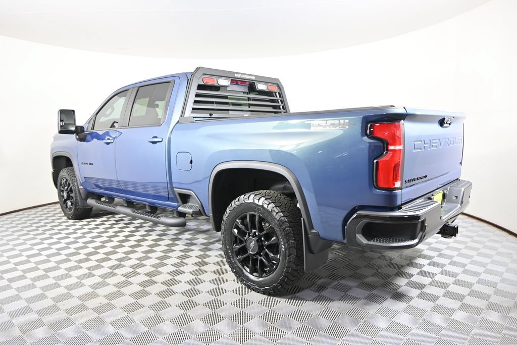 Used 2025 Chevrolet Silverado 2500 LT w/ Trail Boss Package AWD/4WD image 4