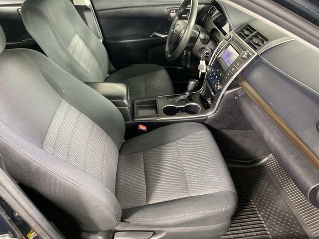 Used 2017 Toyota Camry LE FWD image 10