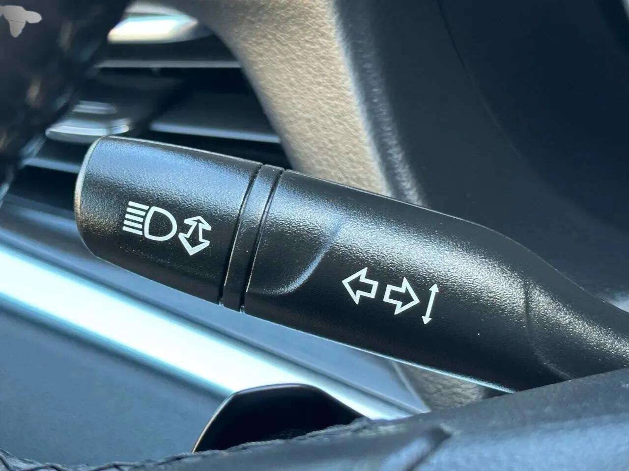 Used 2020 Buick Enclave Essence w/ Sound and Sites Package AWD/4WD image 68