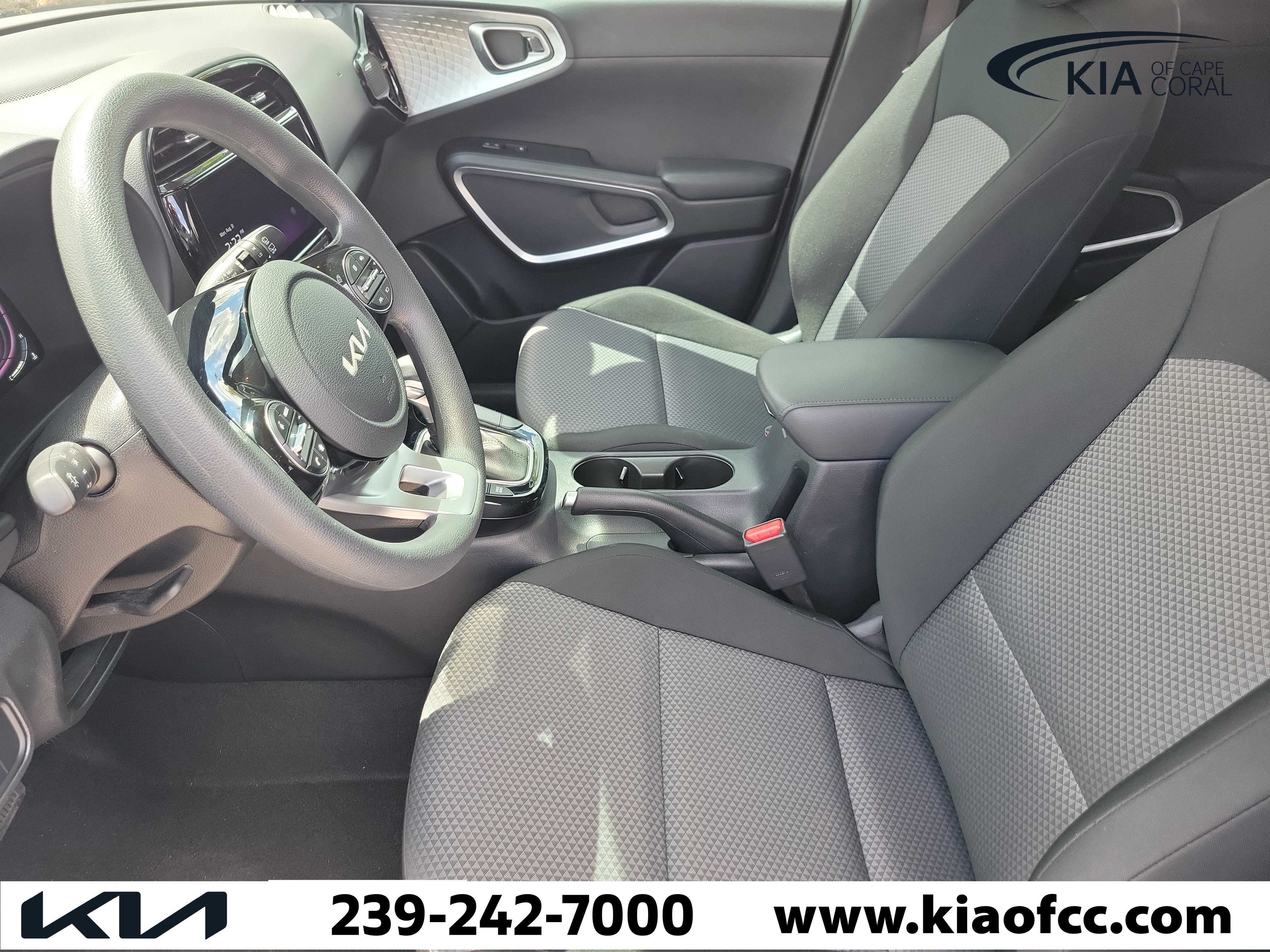 Certified 2025 Kia Soul S FWD image 21