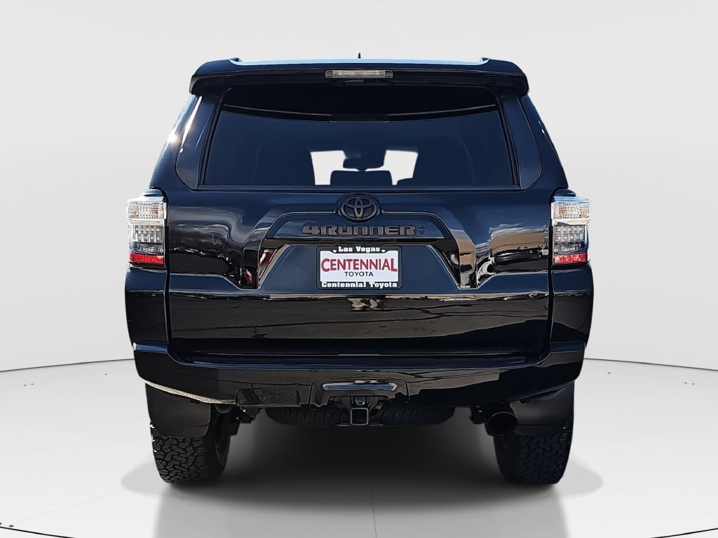 Used 2022 Toyota 4Runner SR5 AWD/4WD image 6