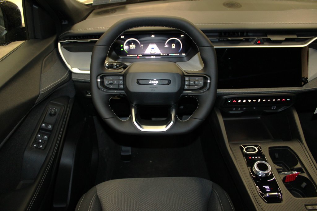 New 2026 Jeep Cherokee Laredo AWD/4WD image 12