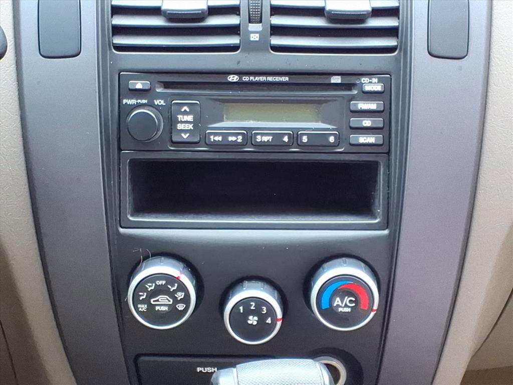 Used 2006 Hyundai Tucson GL image 6