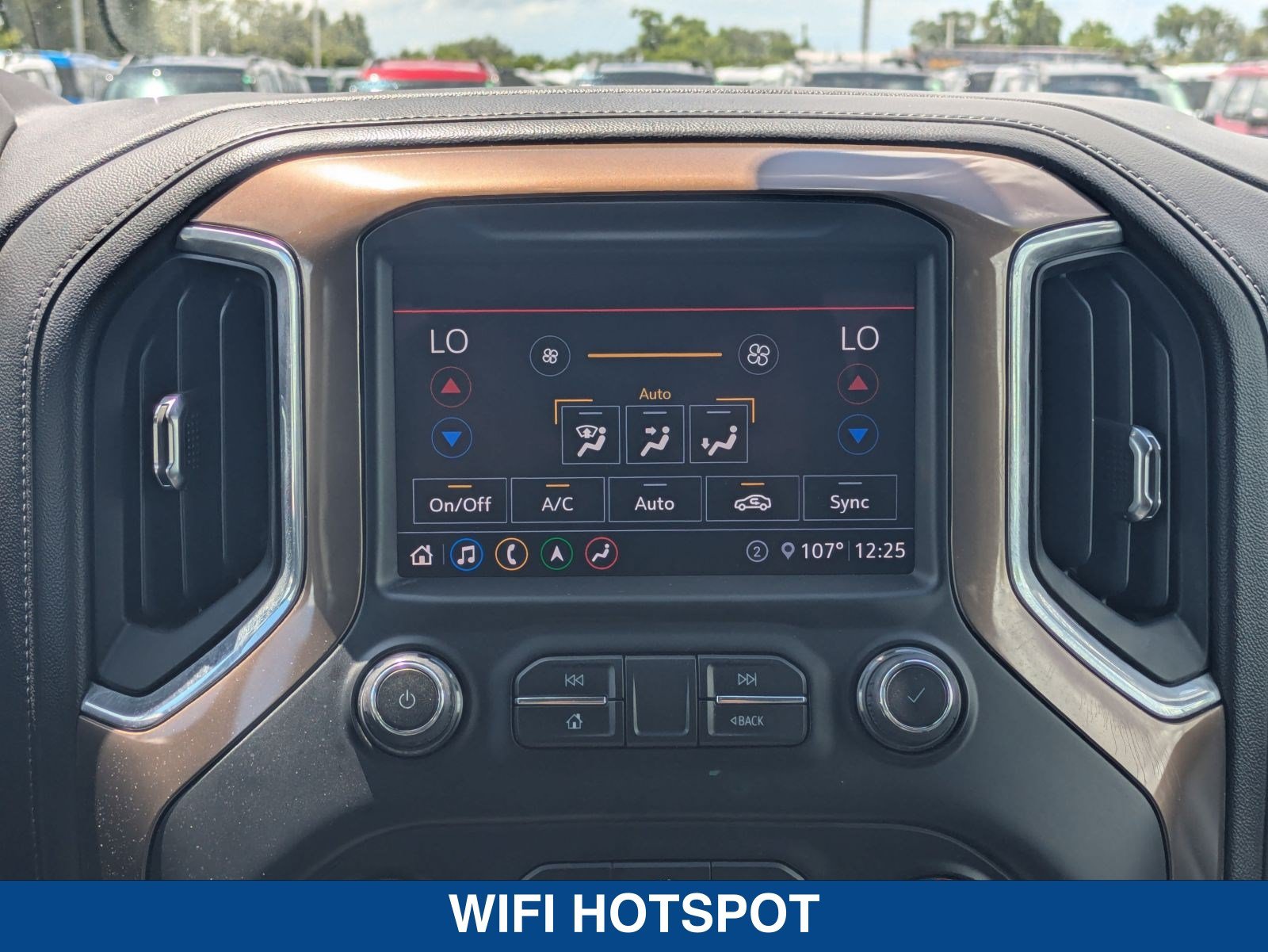 Used 2020 Chevrolet Silverado 1500 High Country w/ Technology Package AWD/4WD image 18