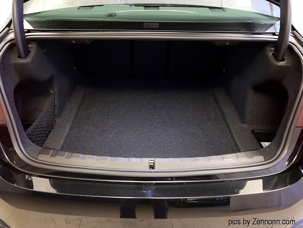 Certified 2023 BMW 330i xDrive Sedan w/ Driving Assistance Package image 28