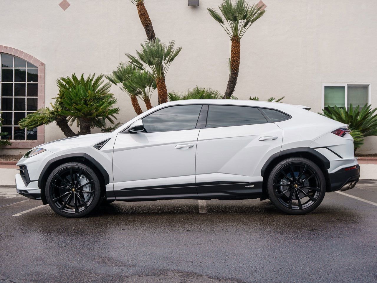 Used 2023 Lamborghini Urus S image 32