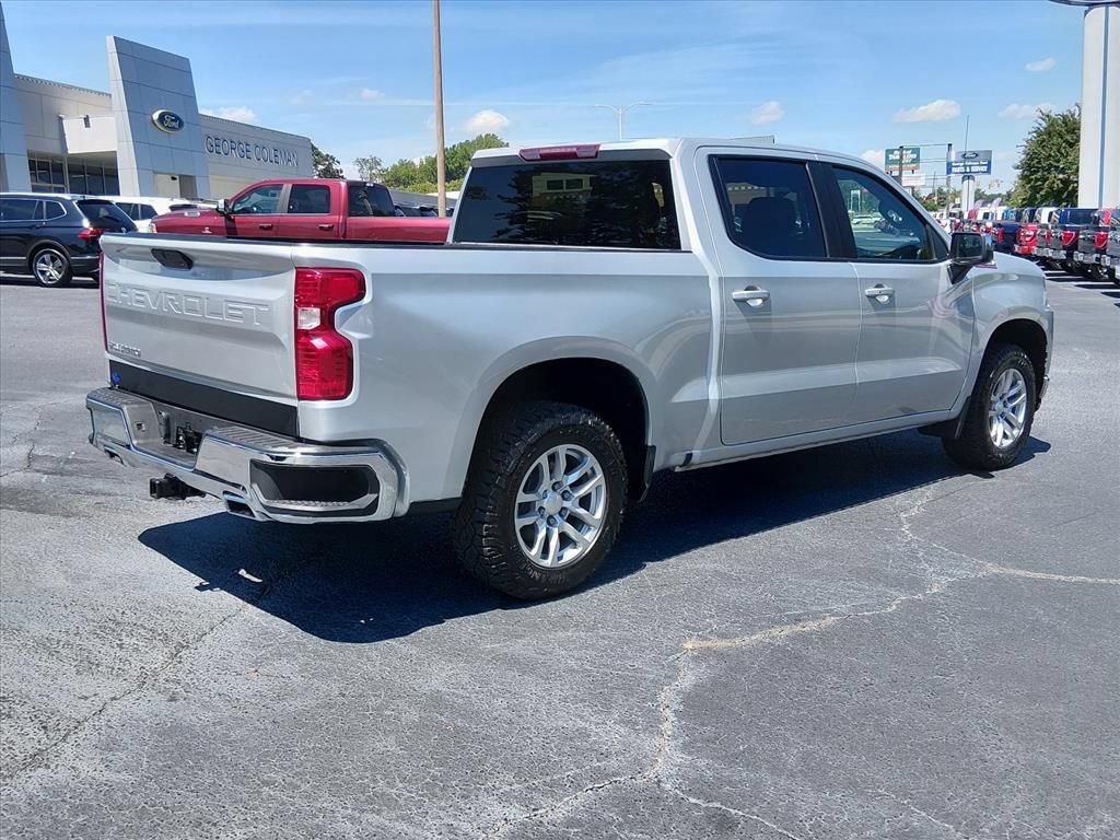 Used 2021 Chevrolet Silverado 1500 LT AWD/4WD image 4