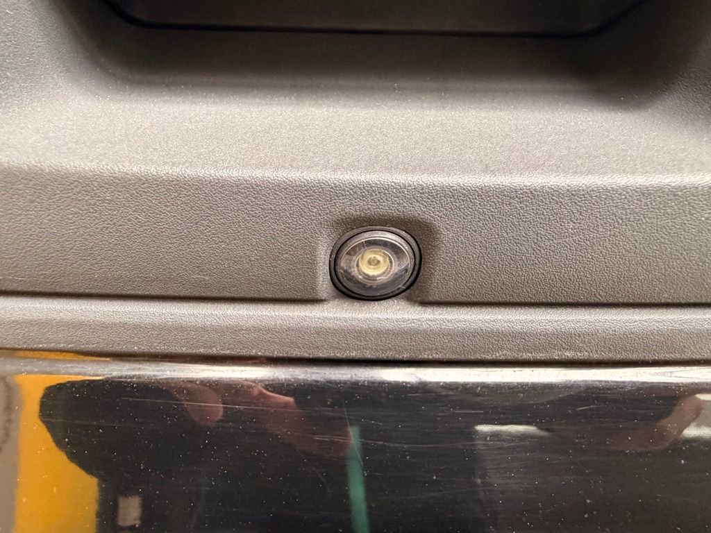 Used 2018 GMC Canyon SLT w/ Driver Alert Package image 7