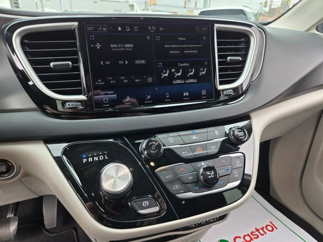 Used 2022 Chrysler Pacifica Touring-L FWD image 23