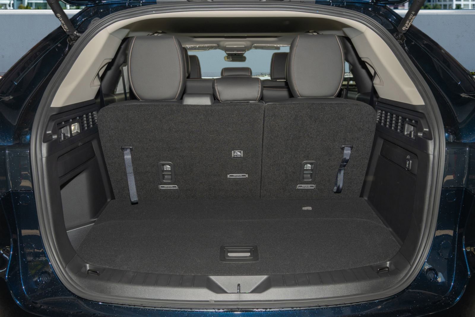 New 2026 MAZDA CX-90 3.3 Turbo w/ Preferred Package AWD/4WD image 13