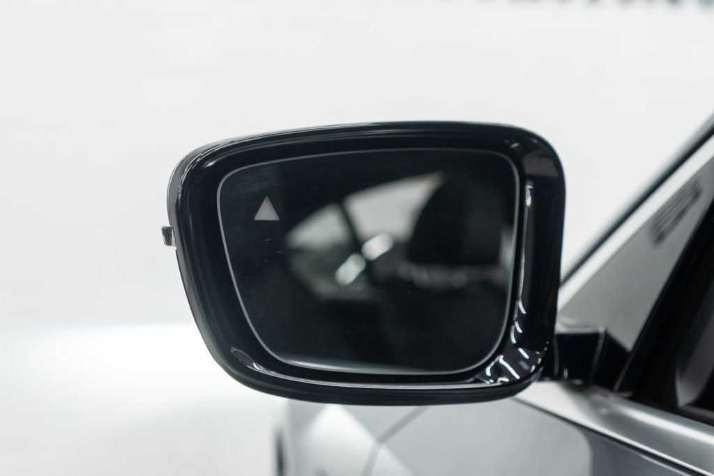 Used 2024 BMW 330e xDrive image 45