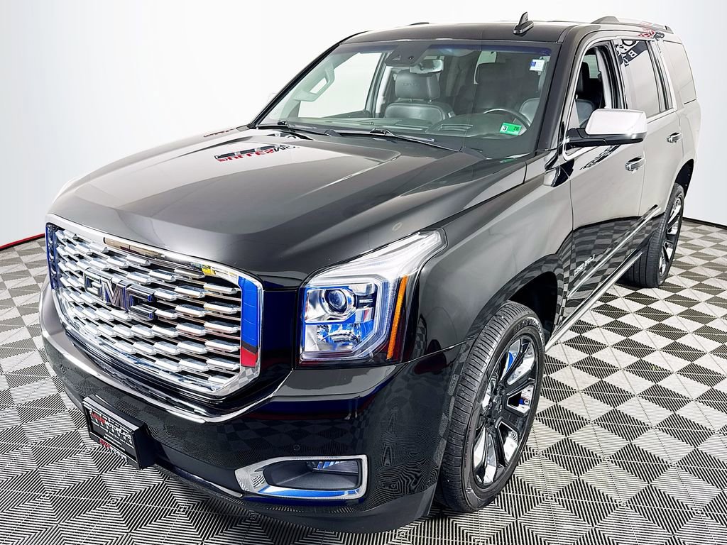 Used 2019 GMC Yukon Denali w/ Denali Ultimate Black Edition AWD/4WD image 3