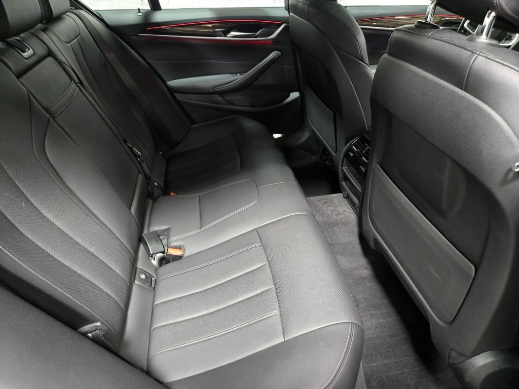 Used 2021 BMW 530e xDrive w/ M Sport Package image 49