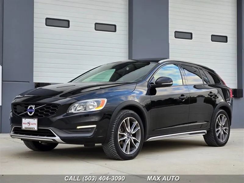 Used 2016 Volvo V60 T5 Cross Country image 4