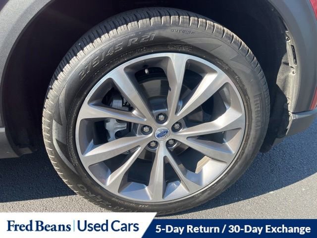 Used 2025 Ford Explorer Platinum w/ Ultimate Package AWD/4WD image 8