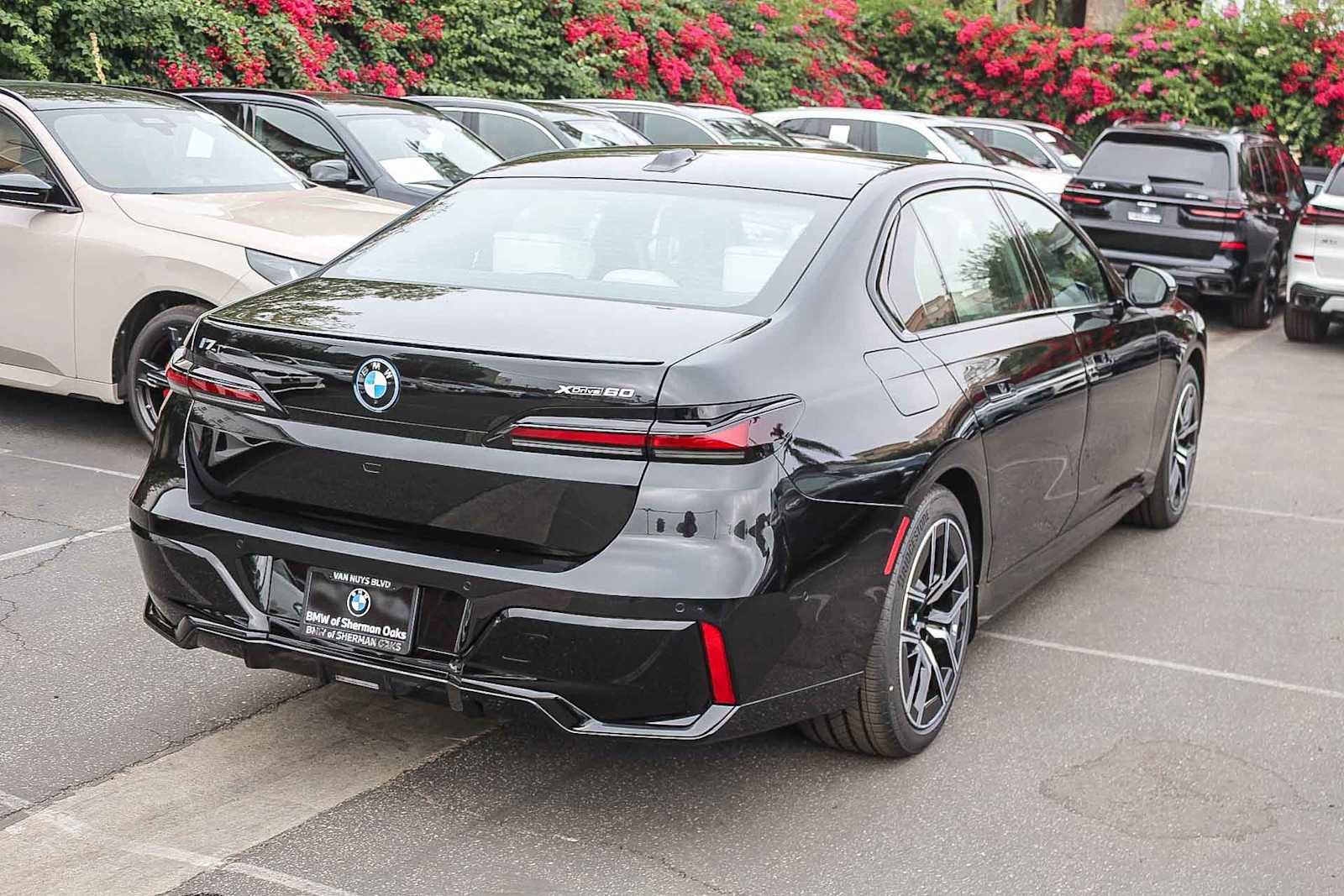 New 2026 BMW i7 xDrive60 w/ Executive Package image 7