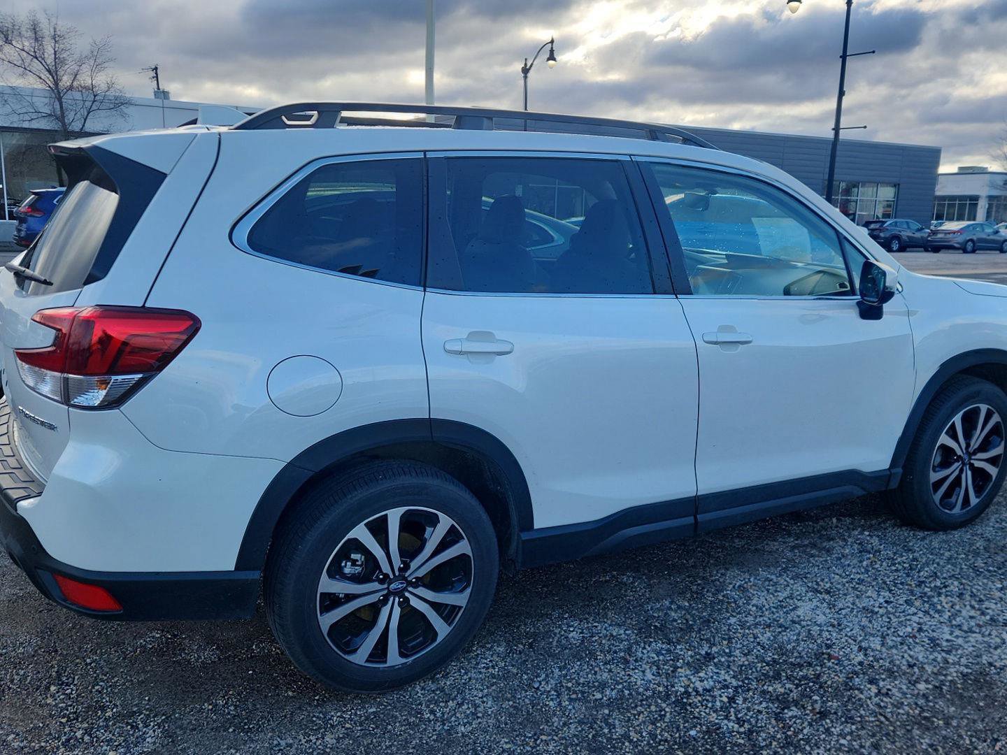 Used 2023 Subaru Forester Limited w/ Popular Package #3 image 4