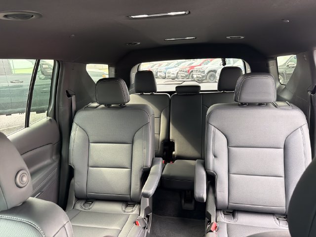 Used 2026 Chevrolet Traverse LT AWD/4WD image 37
