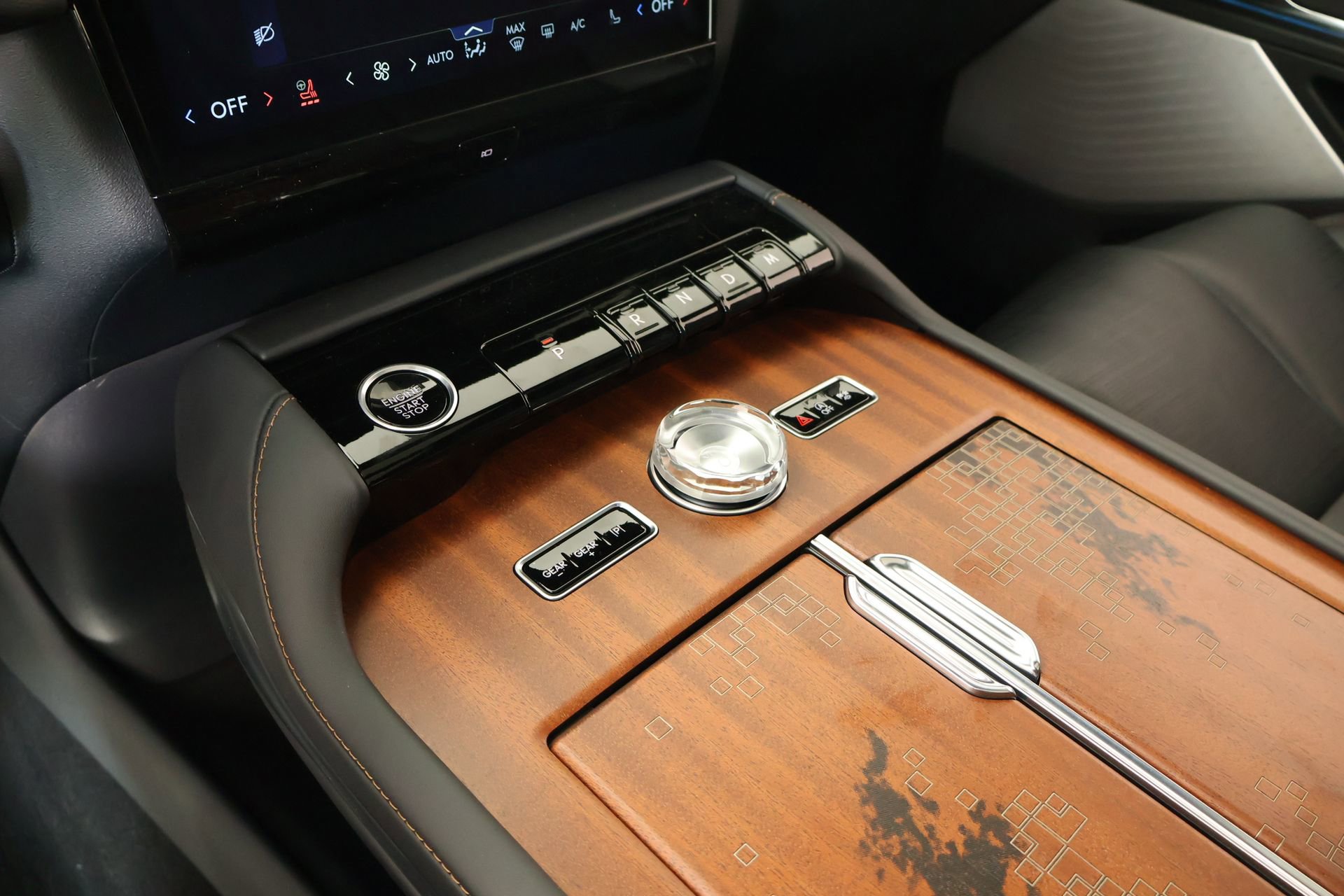 New 2026 Lincoln Navigator L Black Label AWD/4WD image 9