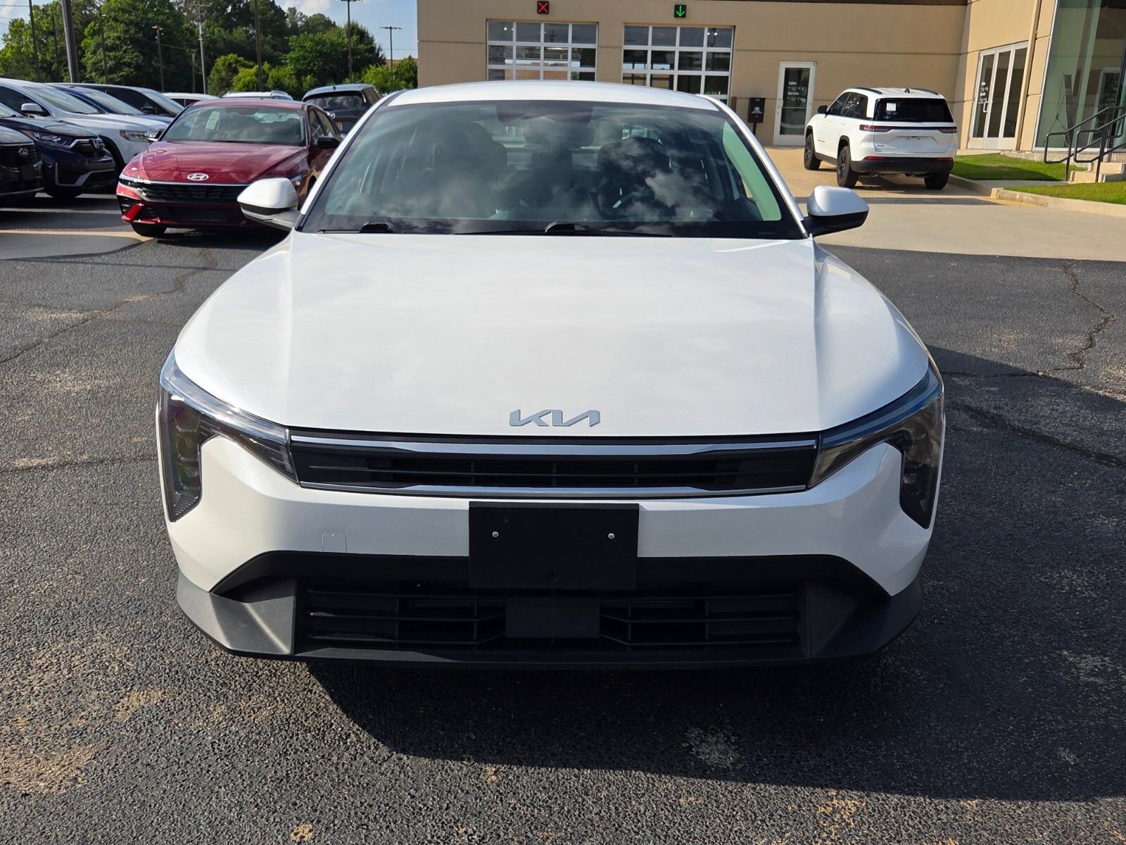 Used 2025 Kia K4 FWD image 2