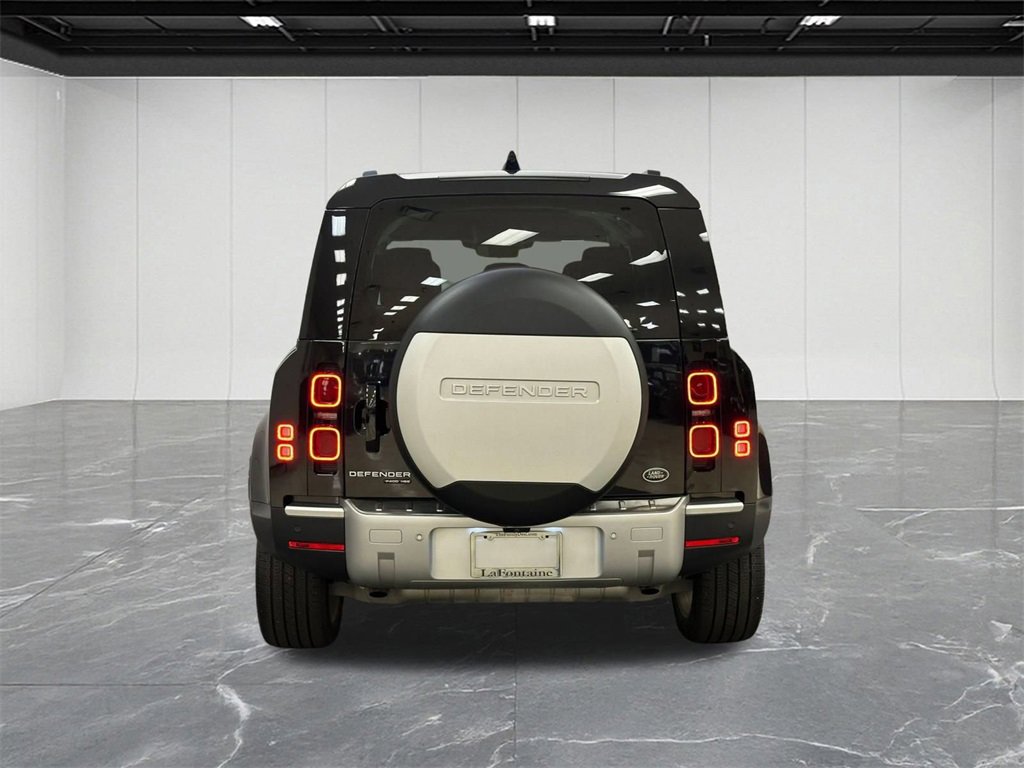 Used 2020 Land Rover Defender 110 First Edition image 7