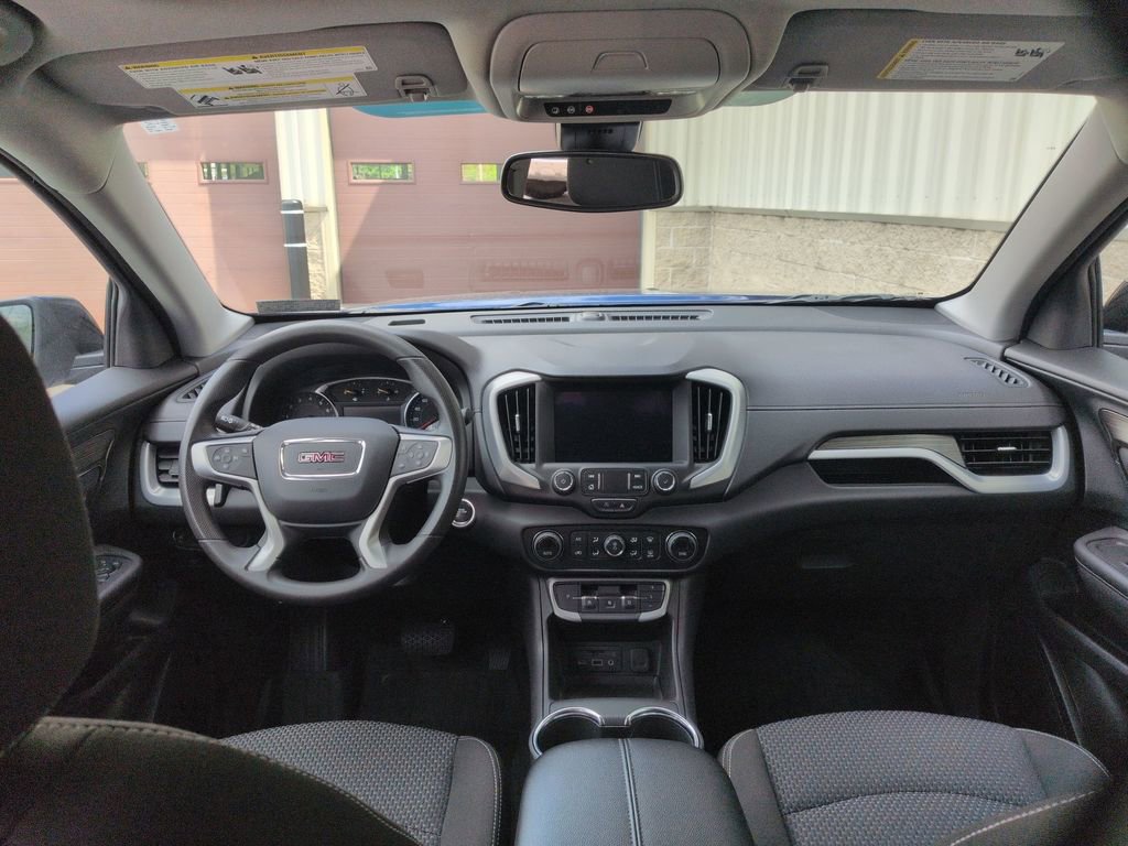 Certified 2023 GMC Terrain SLE w/ Driver Convenience Package AWD/4WD image 9