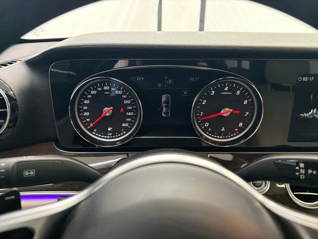 Used 2019 Mercedes-Benz E 300 4MATIC image 28