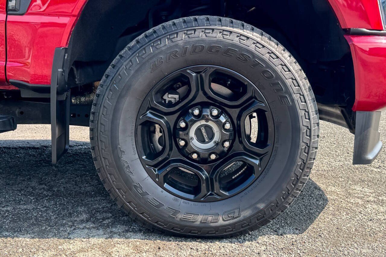 Used 2023 Ford F250 XLT w/ XLT Premium Package AWD/4WD image 13