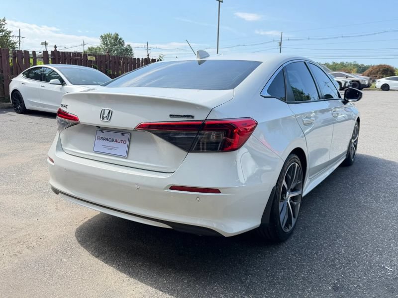 Used 2022 Honda Civic Touring image 6