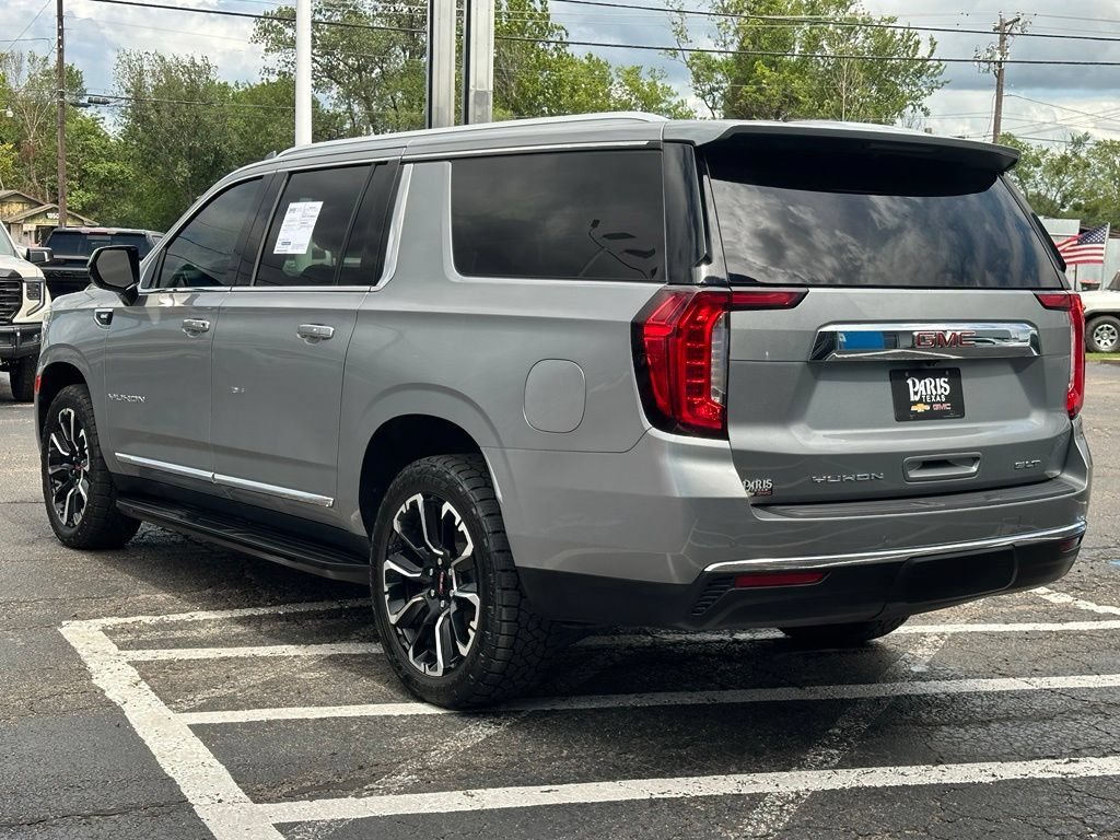 Used 2023 GMC Yukon XL SLT AWD/4WD image 7
