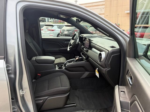 Used 2023 Chevrolet Colorado LT w/ LT Convenience Package II AWD/4WD image 26