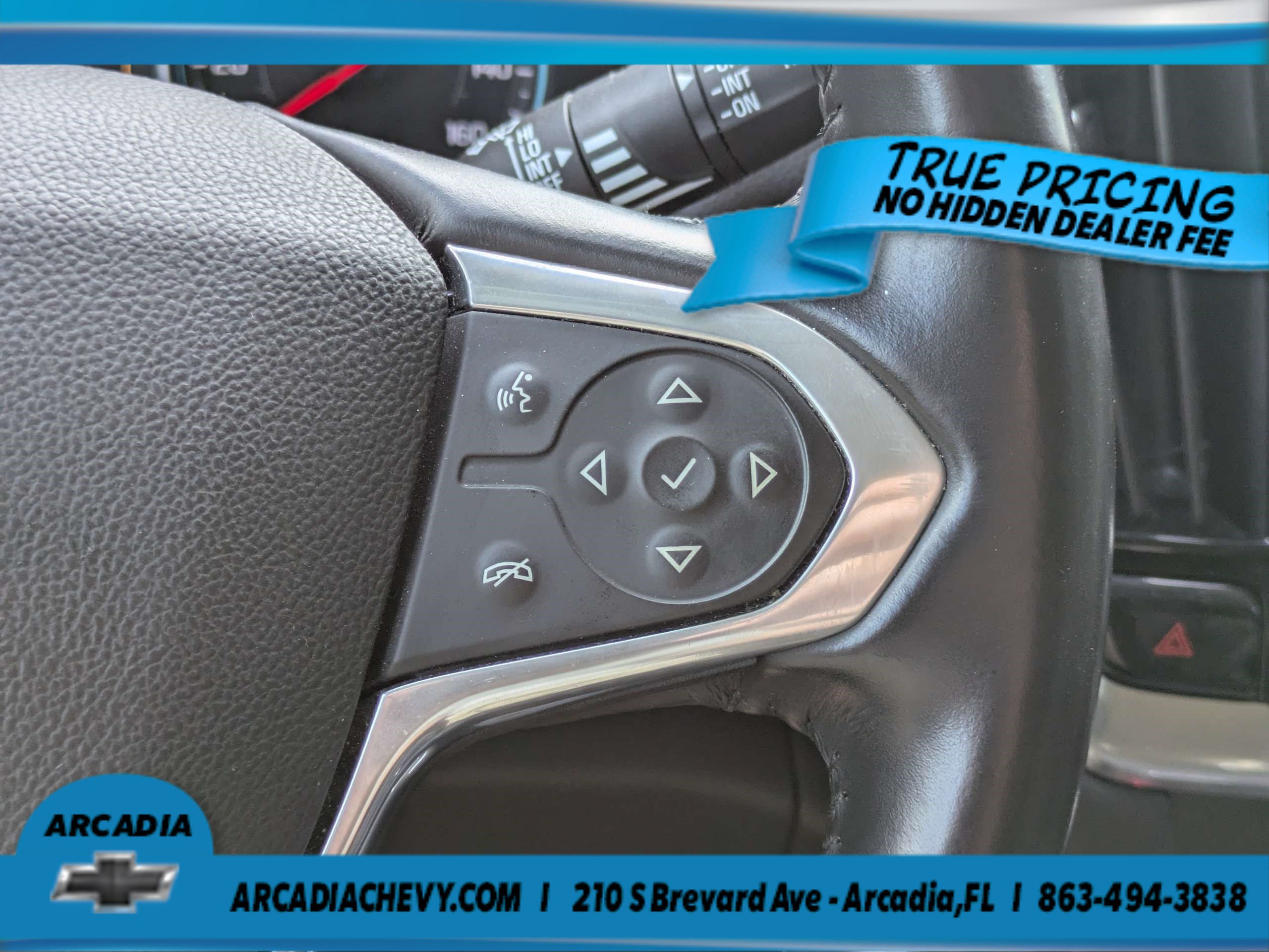 Used 2021 Chevrolet Traverse LT FWD image 25