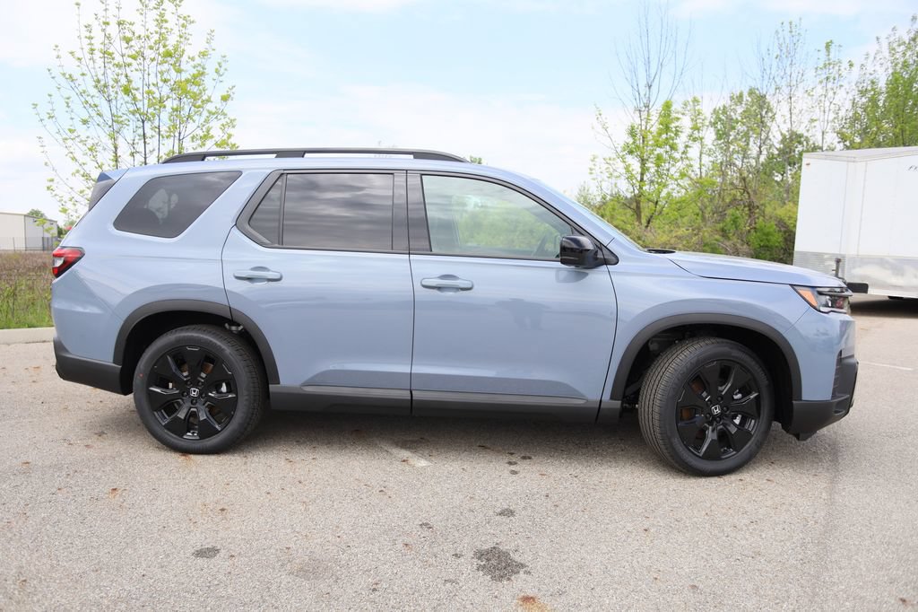 New 2026 Honda Pilot Black Edition image 7