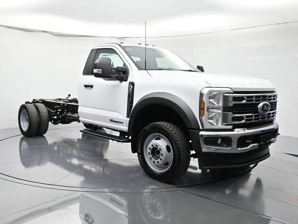 New 2026 Ford F550 4x4 Regular Cab Super Duty image 3