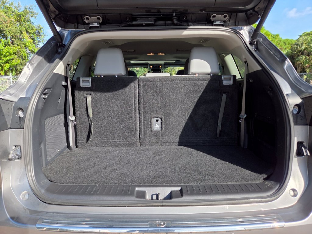 Used 2025 Toyota Highlander Limited AWD/4WD image 20