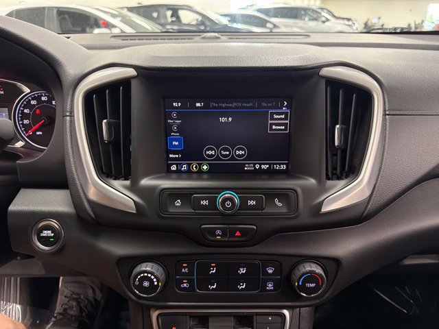 Used 2024 GMC Terrain SLE AWD/4WD image 17