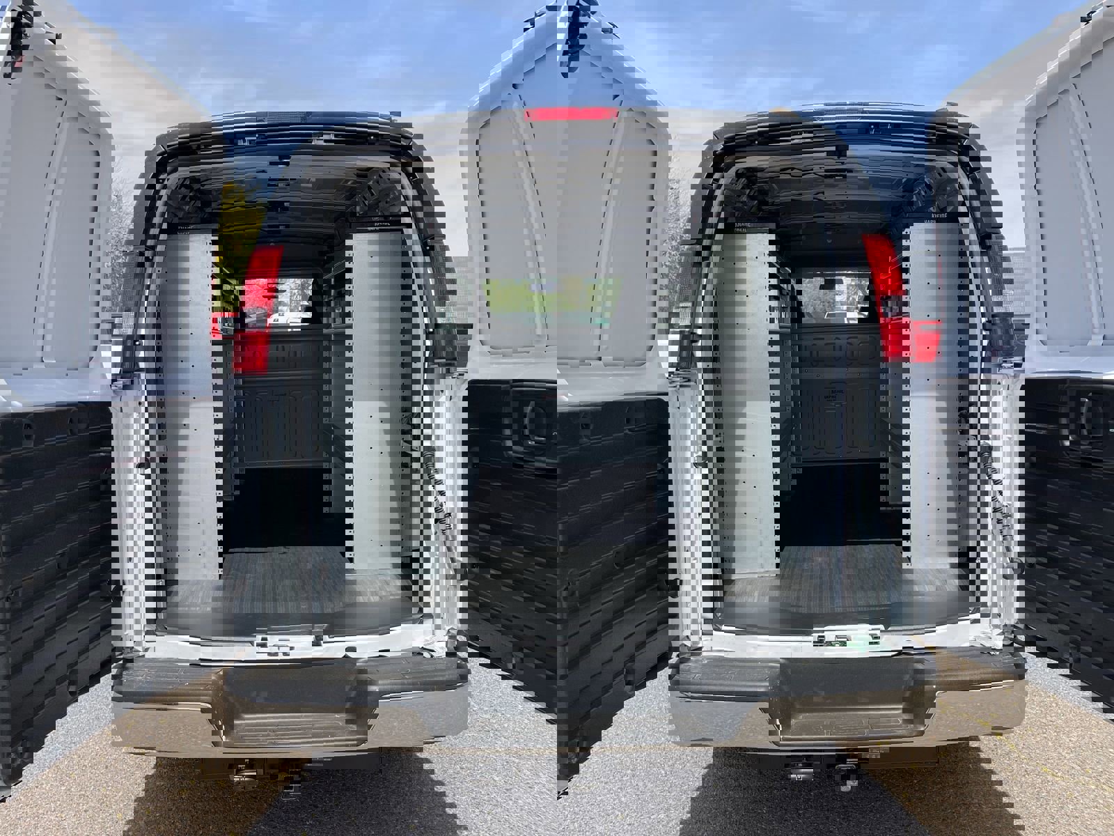 New 2026 Chevrolet Express 2500 w/ Driver Convenience Package image 17