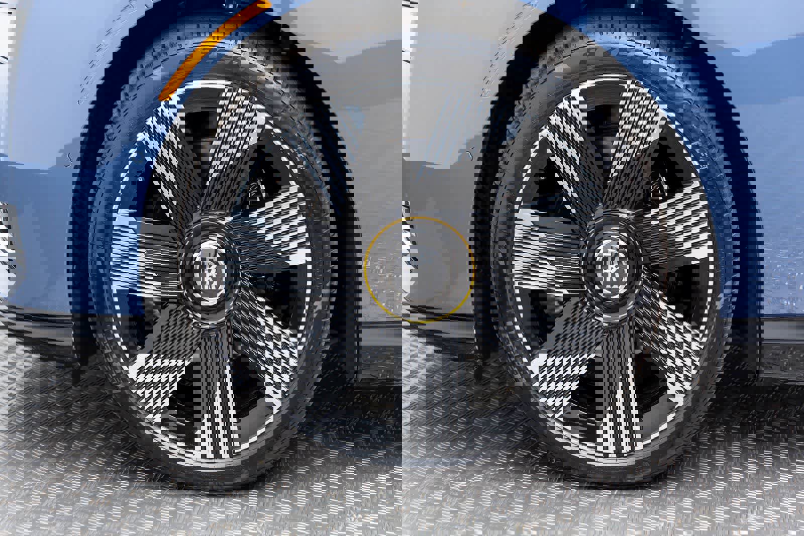 Certified 2024 Rolls-Royce Spectre w/ Spectre Launch Package image 7