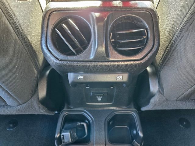 Used 2020 Jeep Wrangler Unlimited Sahara w/ Cold Weather Group AWD/4WD image 14
