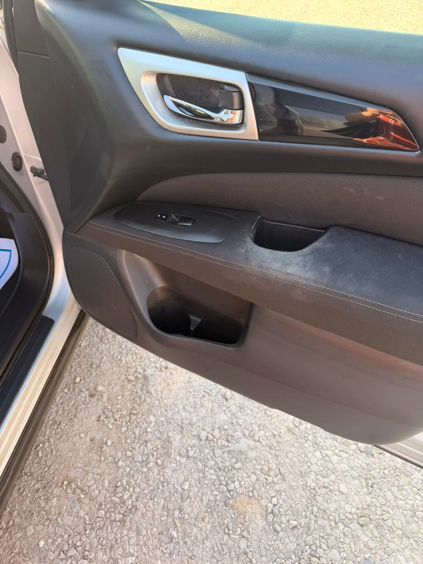 Used 2017 Nissan Pathfinder S FWD image 25