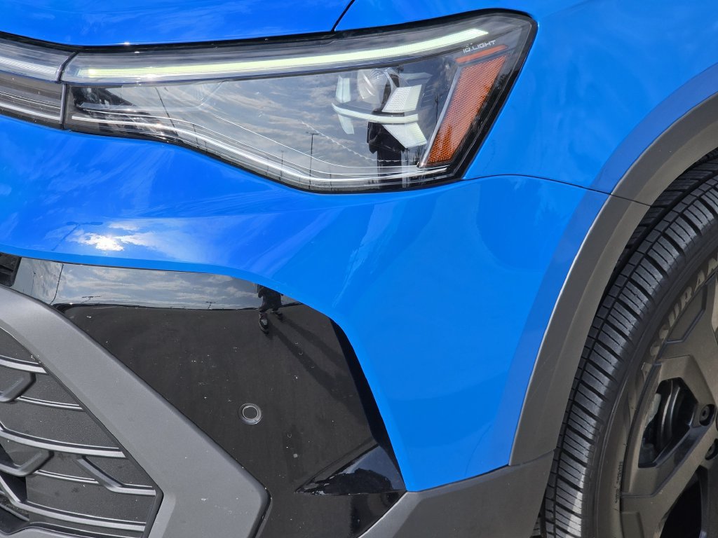 Certified 2025 Volkswagen Taos SE AWD/4WD image 6
