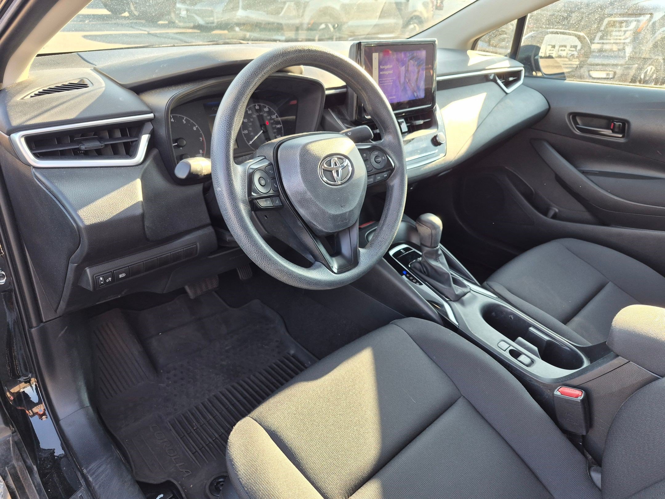 Used 2024 Toyota Corolla LE FWD image 17