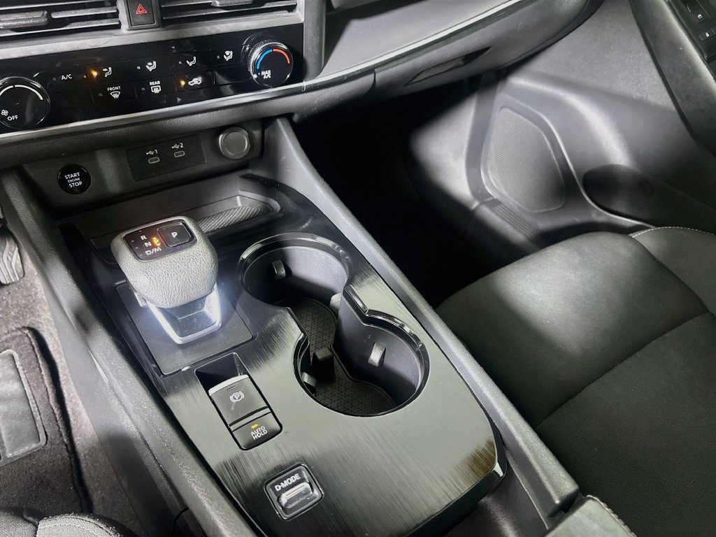 Used 2024 Nissan Rogue S FWD image 22