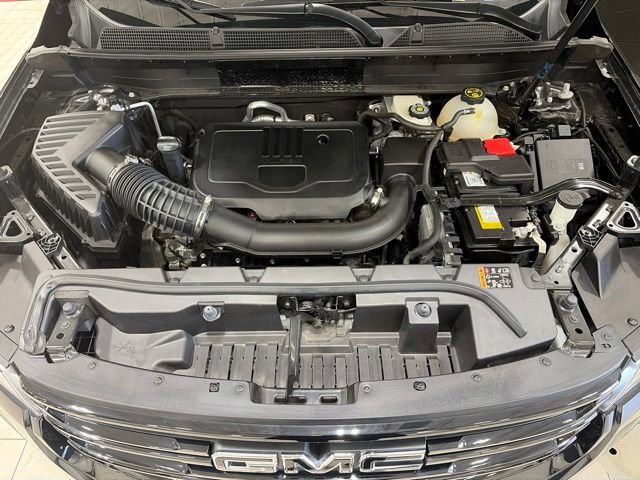 Used 2023 GMC Acadia SLE w/ Driver Convenience Package AWD/4WD image 17