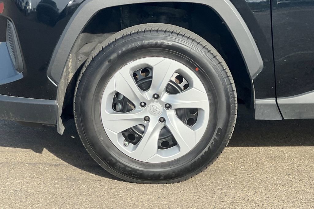 Certified 2025 Toyota RAV4 LE image 26