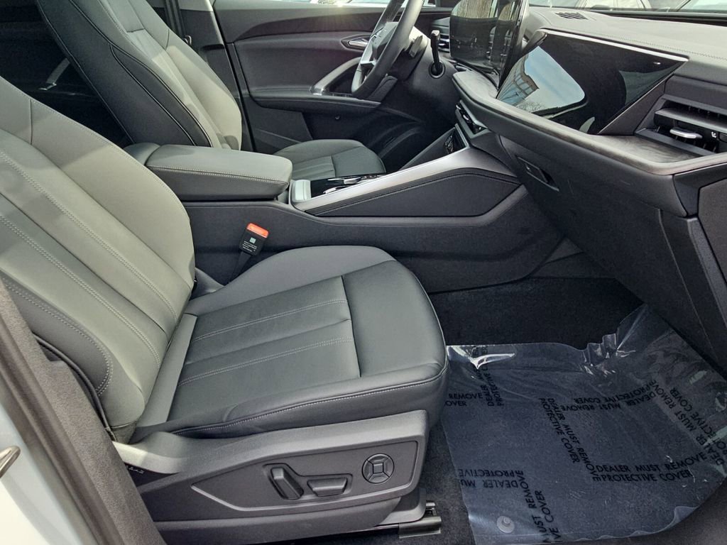 Certified 2025 Audi Q5 Premium Plus w/ Premium Plus image 19