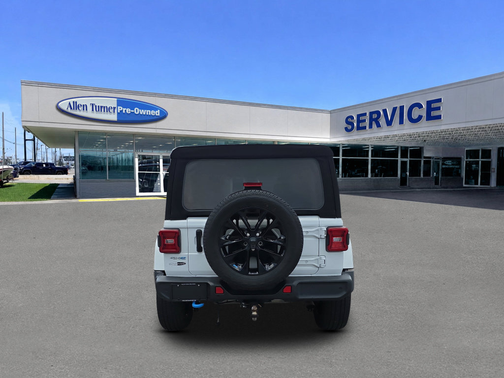 Used 2022 Jeep Wrangler Unlimited Sahara w/ Cold Weather Group AWD/4WD image 7