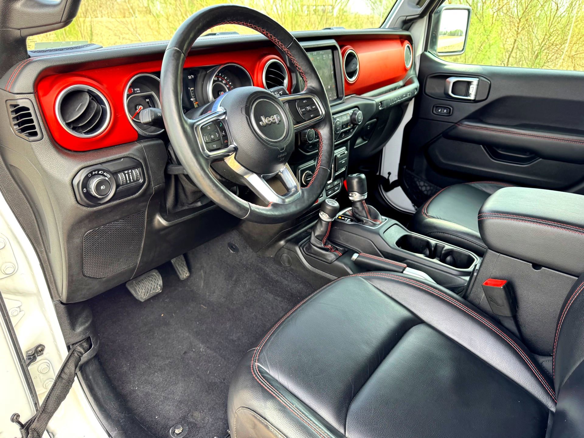 Used 2018 Jeep Wrangler Unlimited Rubicon image 12